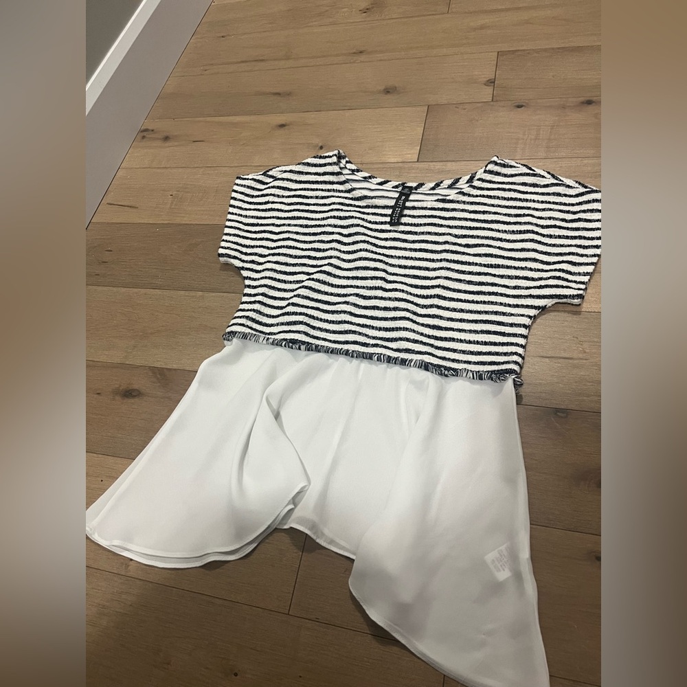 Design Lab Lord & Taylor Navy and White Striped Top